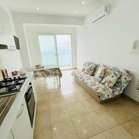 Infinity Sea Balcony Apartman *